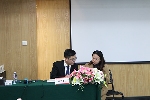 先生指导学员照 (4).JPG